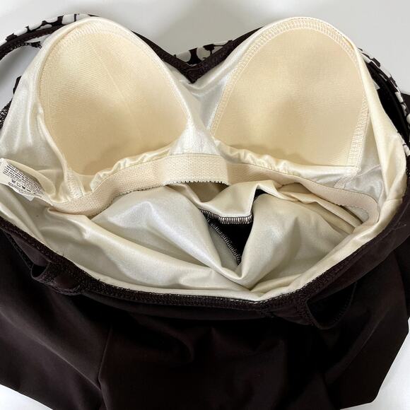 IT FIGURES Slender Thighs Chocolate Brown Daisy Print Empire Wrap Swim Dress‎ 12 - Picture 3 of 9